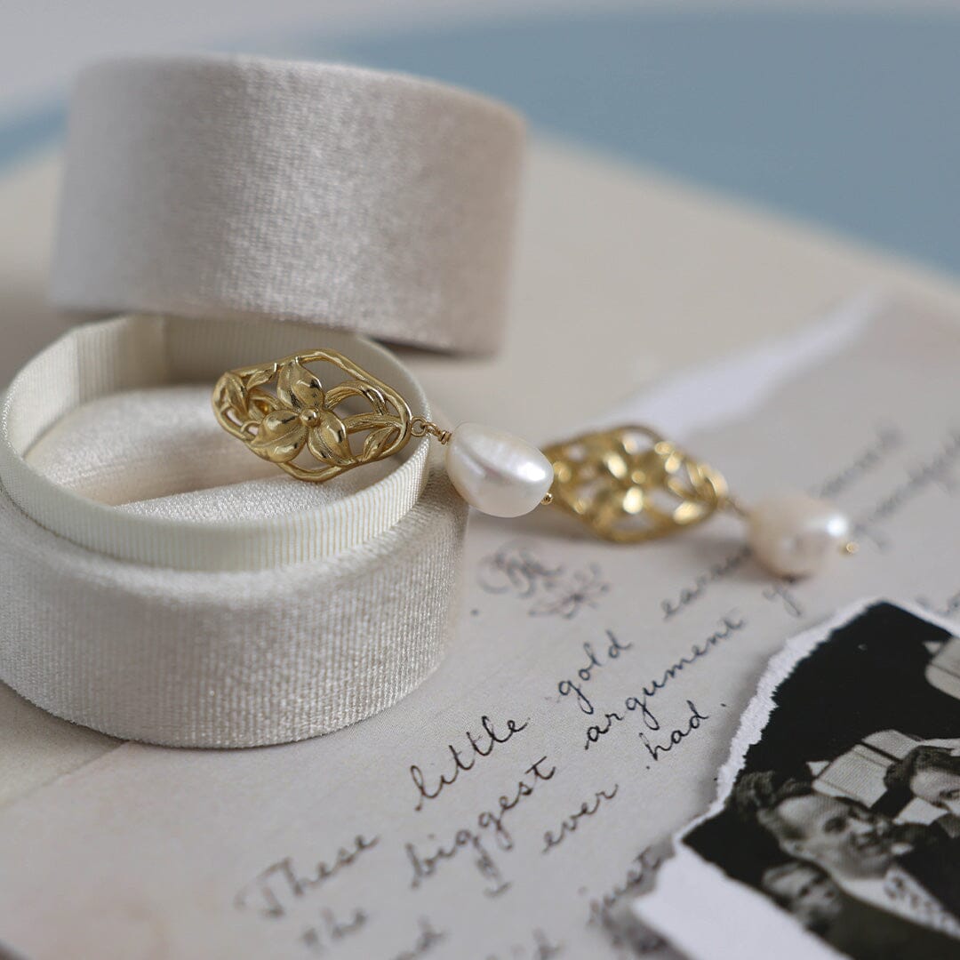 Audrey Pearl Earrings