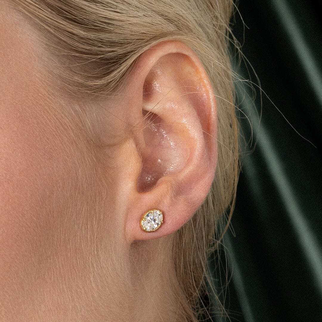 Estelle Studs