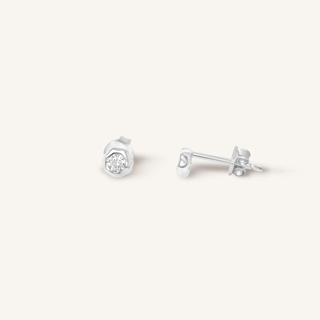 Gleam Studs