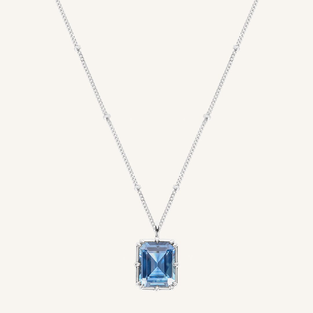 Isla Pendant Necklace
