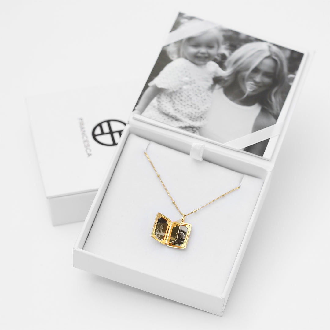 Etch Engraved Story Photo Locket
