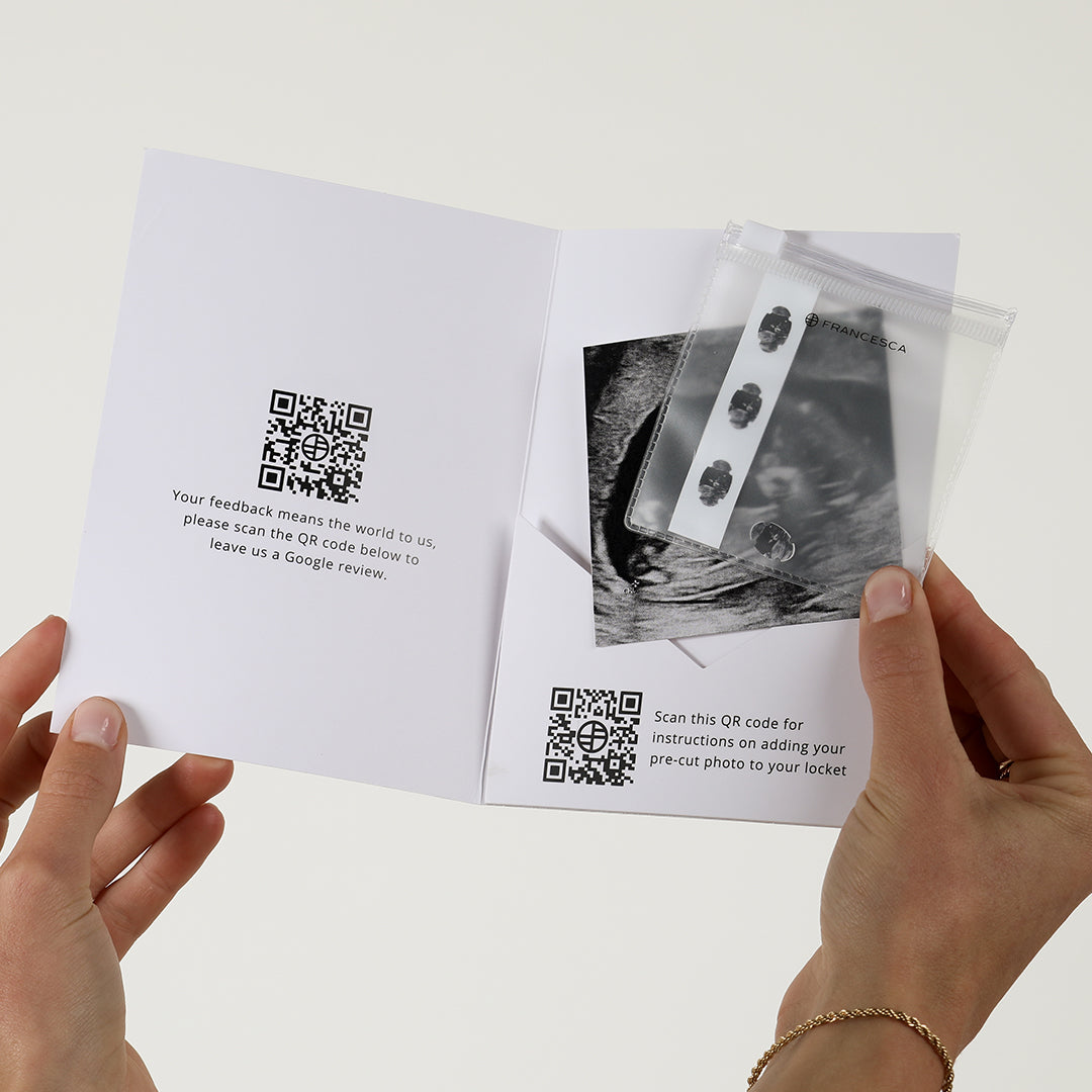 Add an image to your Oval Photo Locket