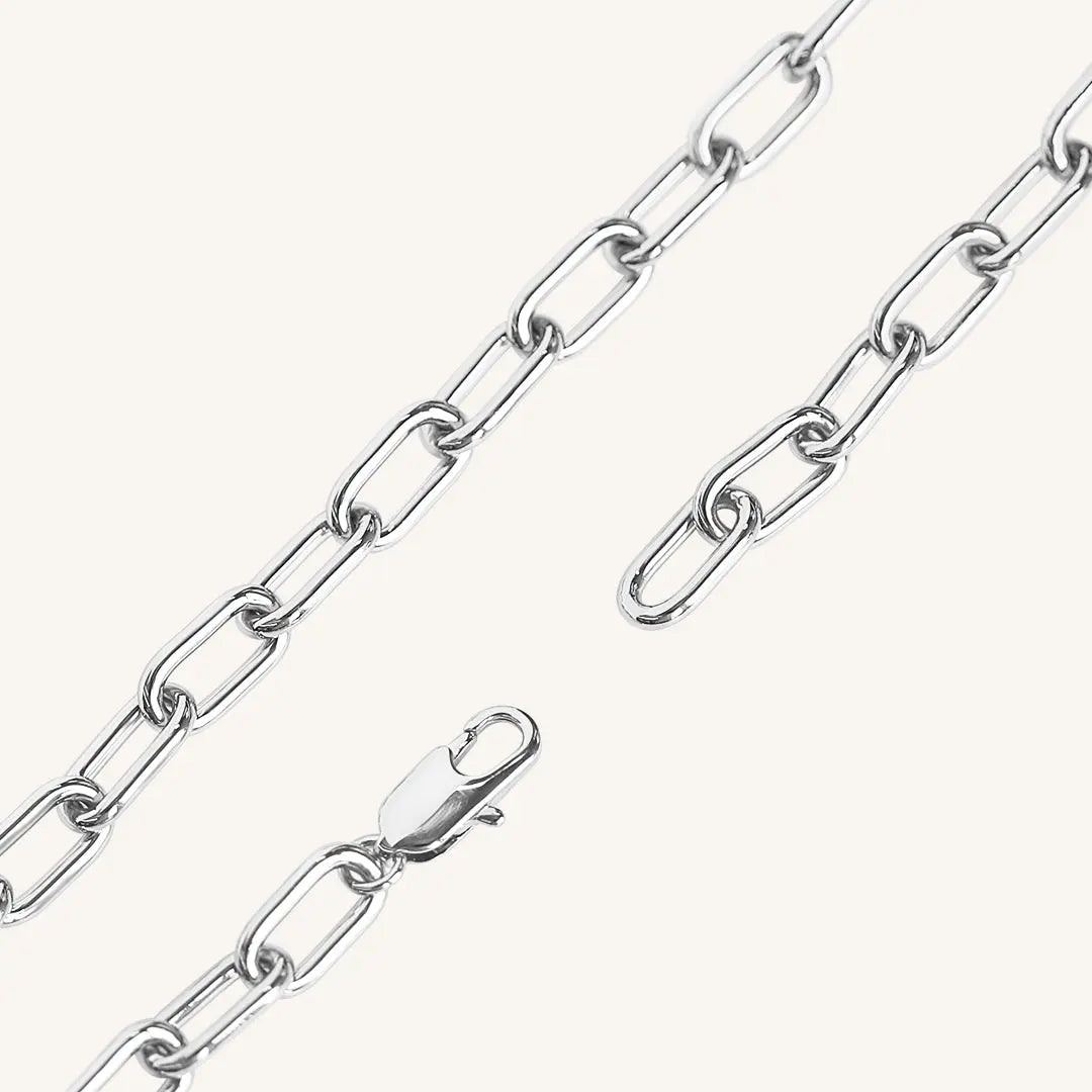 A chunky link chain necklace in silver tone.