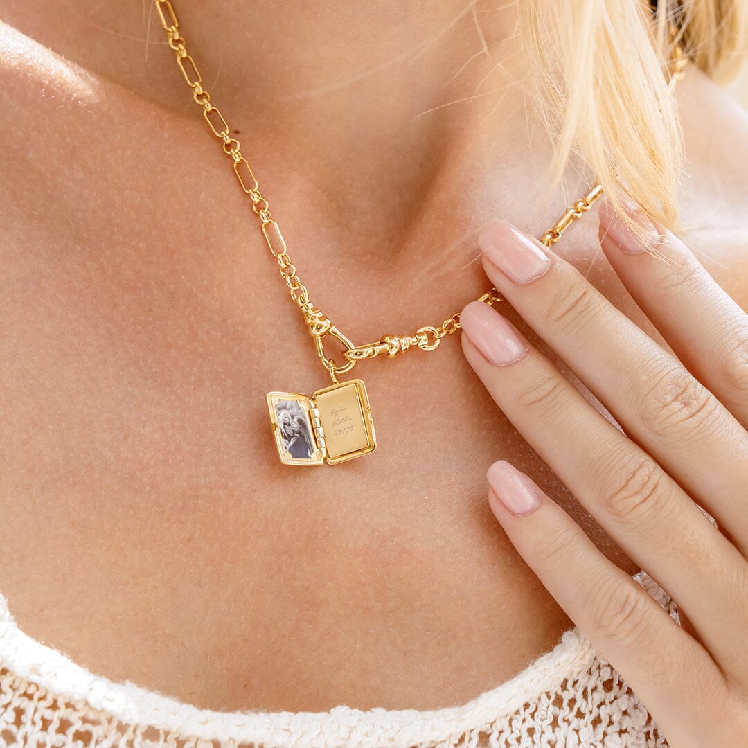 Etch Engraved Story Photo Locket