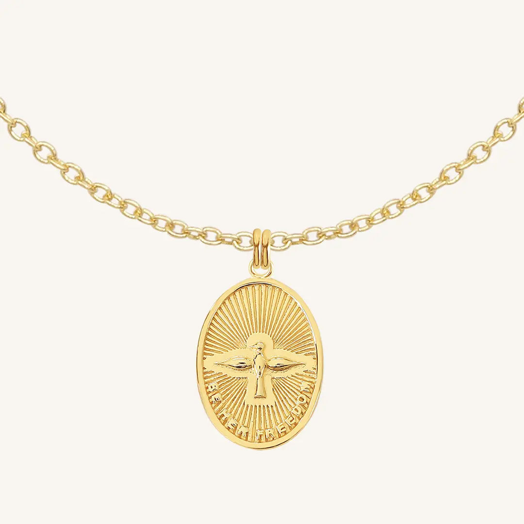 BeHers Medallion Necklace - BE_HERS_MEDALLION_NECKLACE_LARGE_PLAIN_GOLD_2_5ff03345-ac80-4812-9313-2c80d9c75a47.jpg